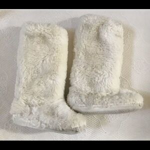 Restoration Hardware fuzzy slipper boots
